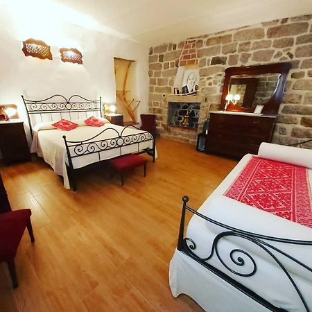 Al Vecchio Corso B&B 滕皮奥保萨尼亚 外观 照片